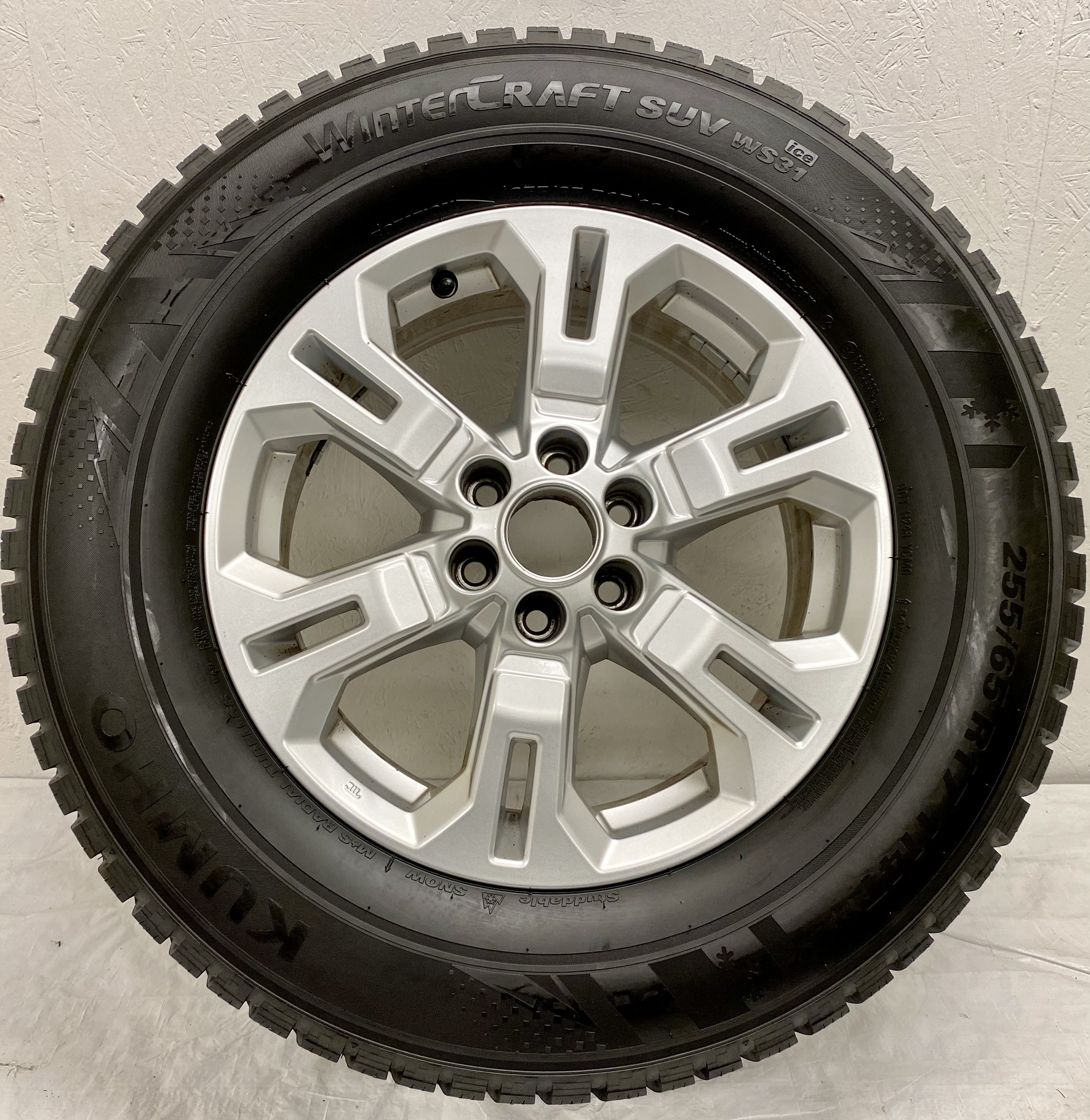 Kompletta Vinterhjul DUBB | NISSAN NAVARA 6x114.3 7x17 ET45 66.1 + 255/65 R17 114T Kumho Winter Craft SUV Ice WS31 | V10-2020 | 6.5|6.5|7|7 mm - 7