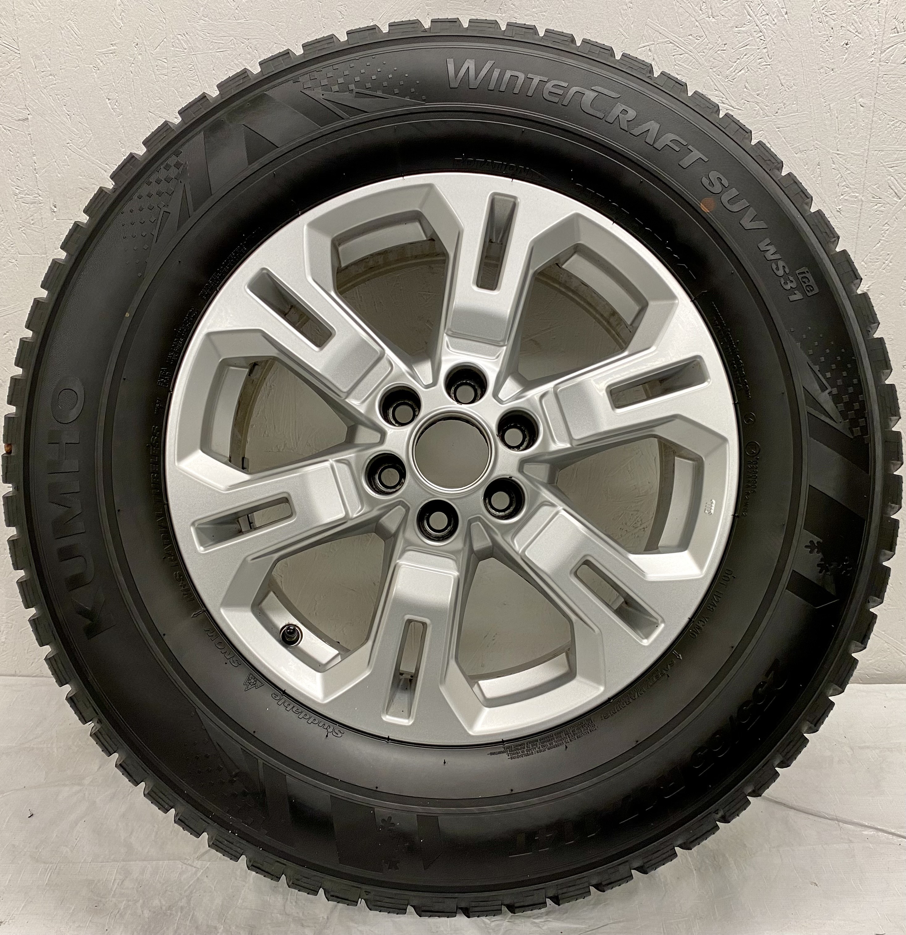 Kompletta Vinterhjul DUBB | NISSAN NAVARA 6x114.3 7x17 ET45 66.1 + 255/65 R17 114T Kumho Winter Craft SUV Ice WS31 | V10-2020 | 6.5|6.5|7|7 mm - 5