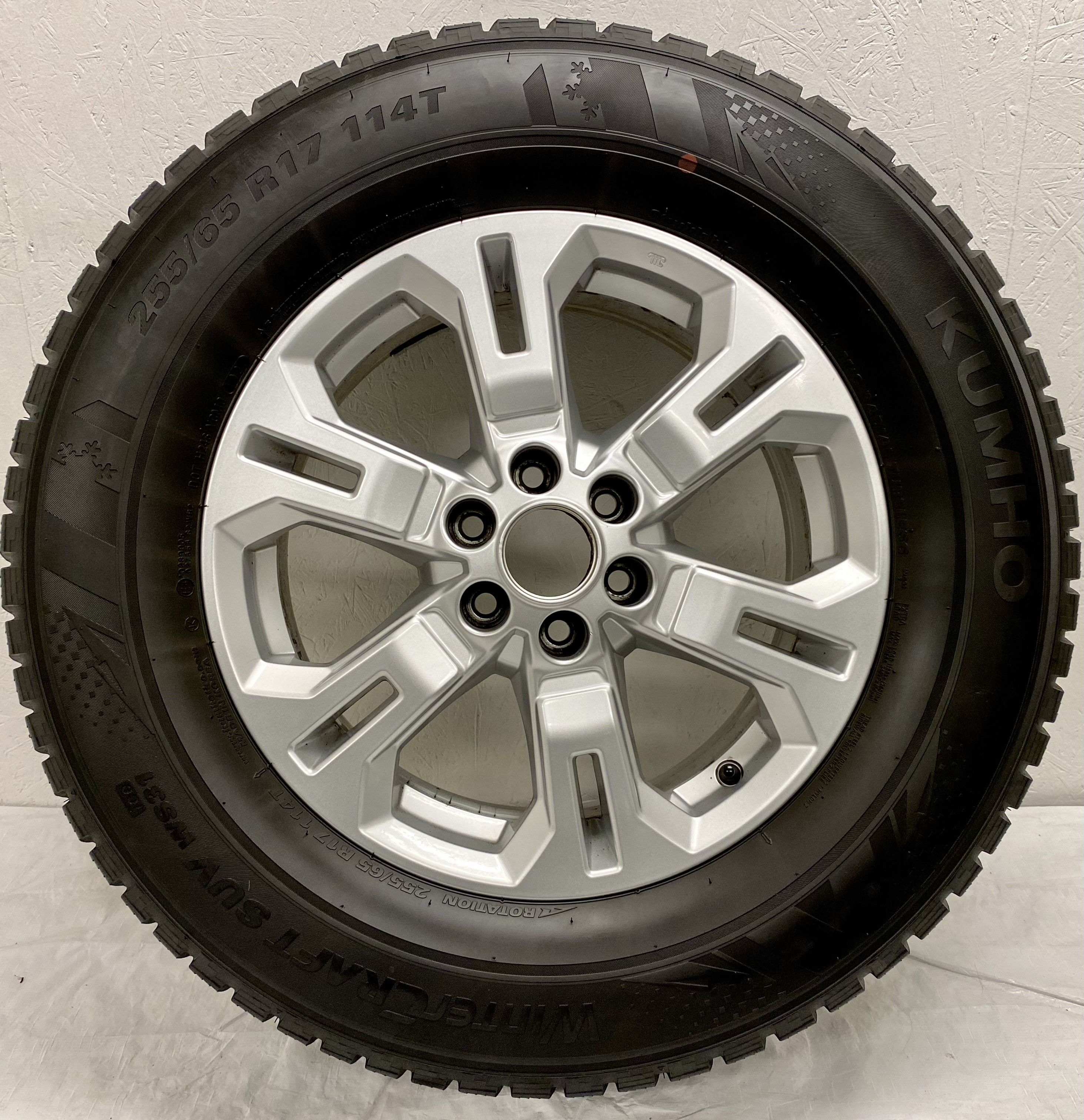 Kompletta Vinterhjul DUBB | NISSAN NAVARA 6x114.3 7x17 ET45 66.1 + 255/65 R17 114T Kumho Winter Craft SUV Ice WS31 | V10-2020 | 6.5|6.5|7|7 mm - 6