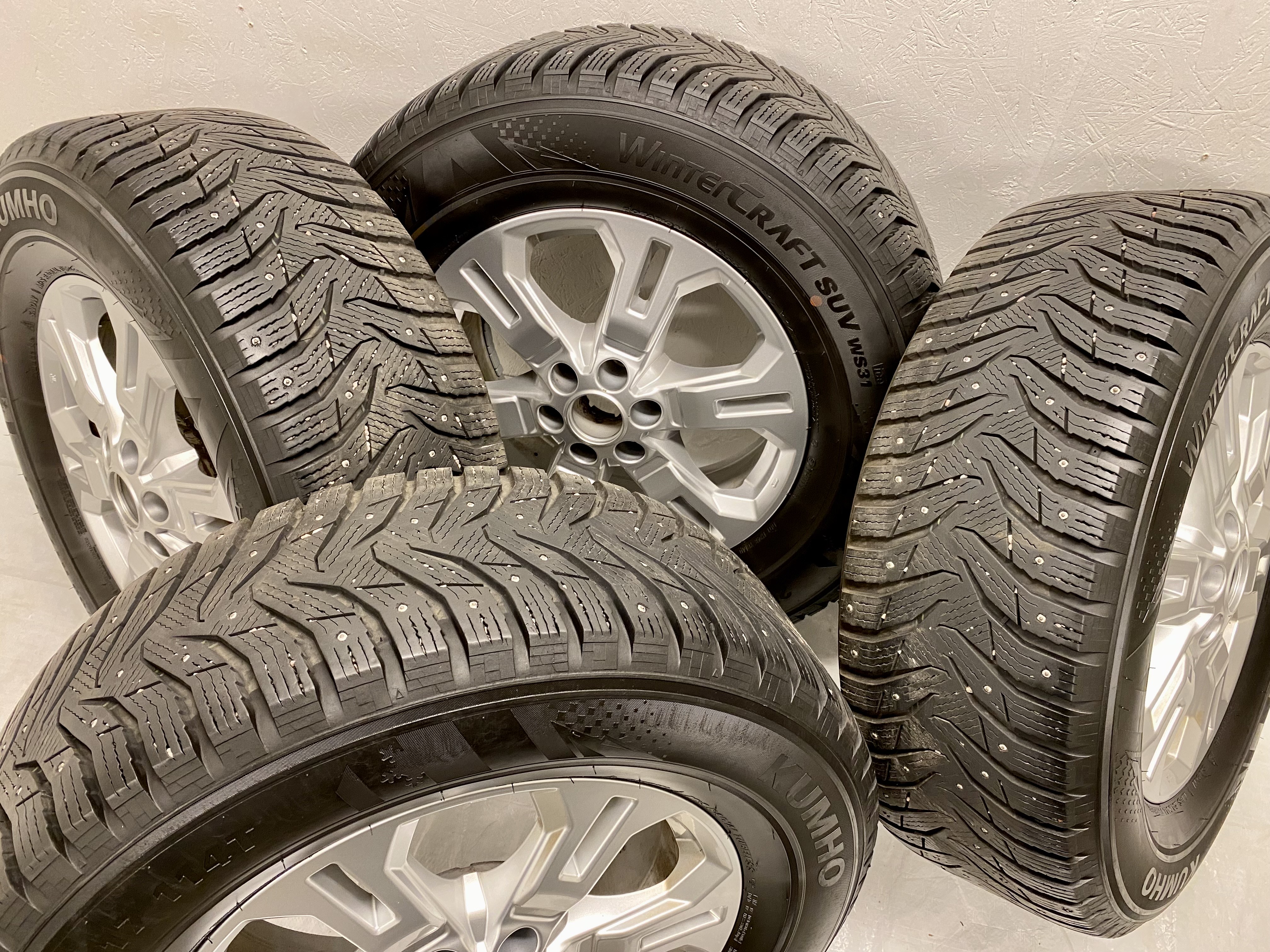 Kompletta Vinterhjul DUBB | NISSAN NAVARA 6x114.3 7x17 ET45 66.1 + 255/65 R17 114T Kumho Winter Craft SUV Ice WS31 | V10-2020 | 6.5|6.5|7|7 mm - 2