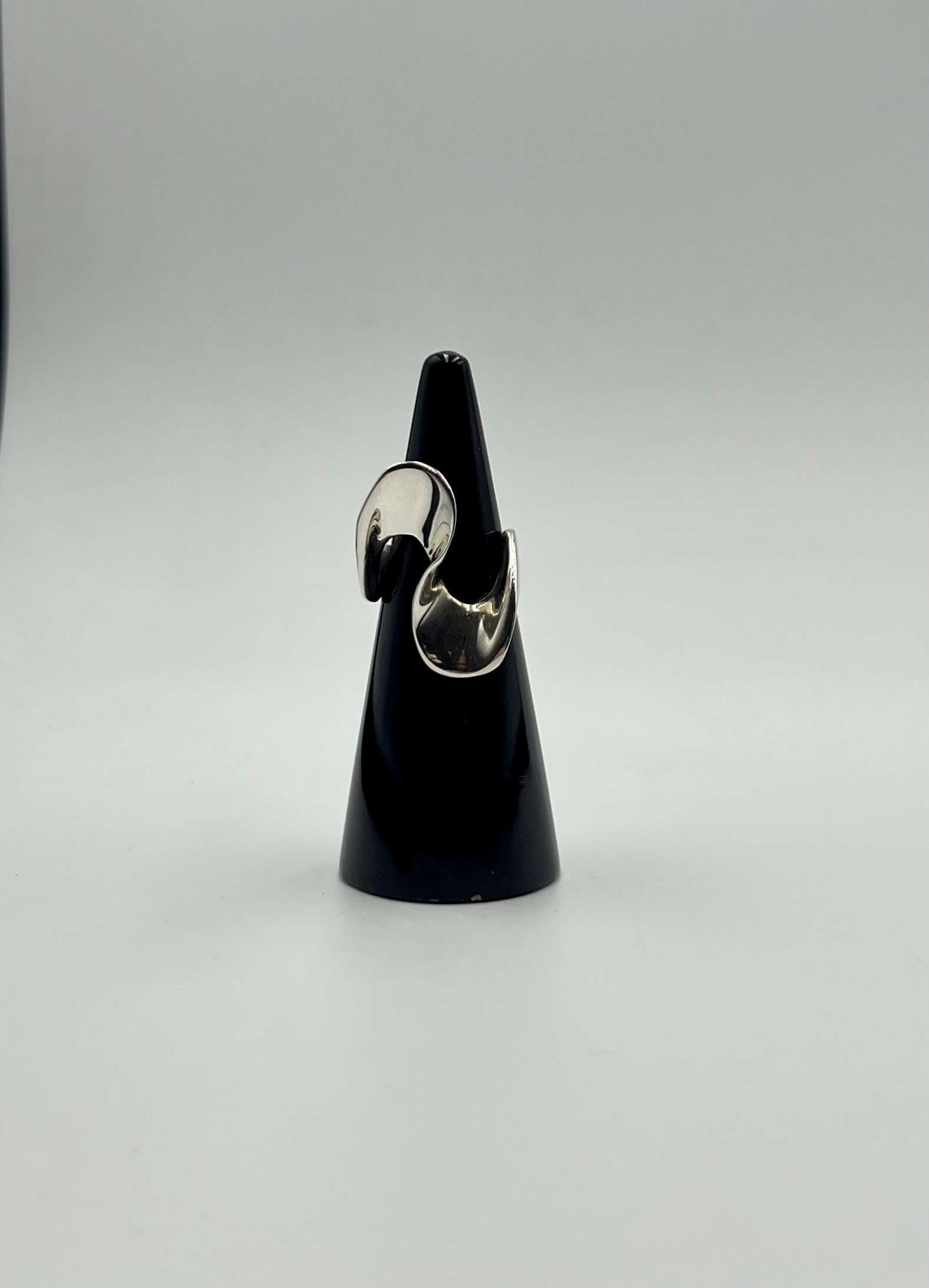 Ring Exign snirklig handgjord silver 