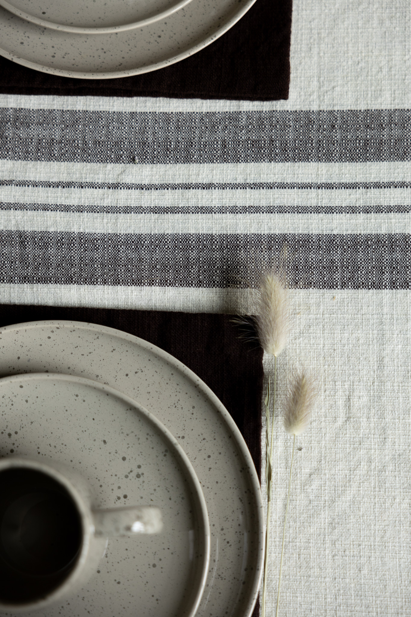 Karlevi - Natural/brown tablecloth - 350x140 cm - 2
