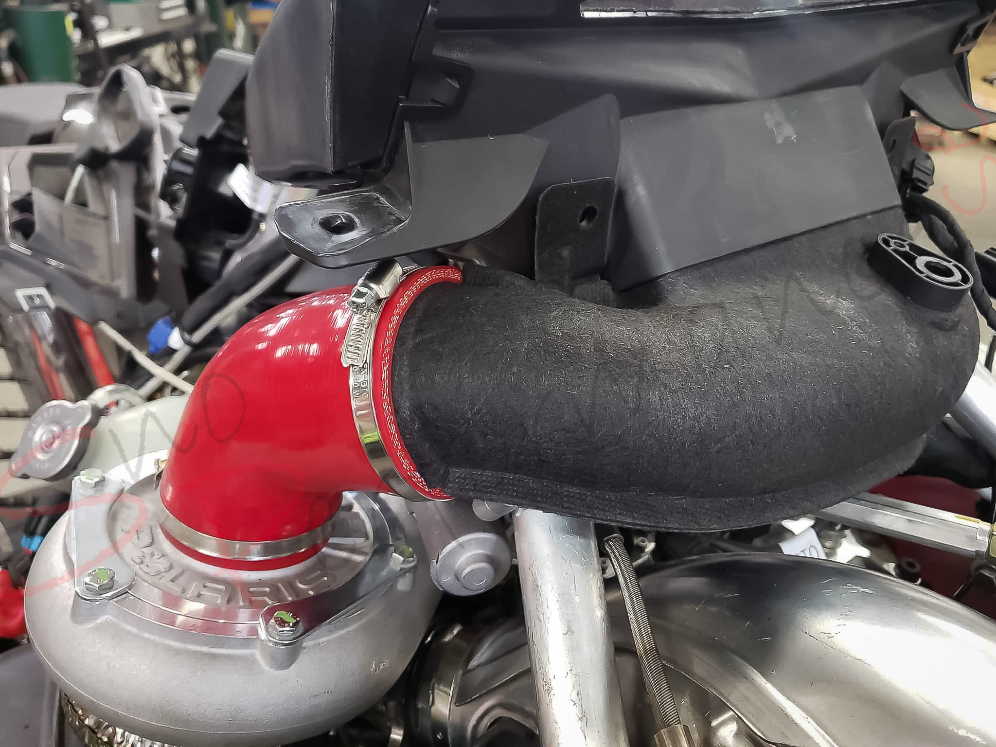SPI Silikon Insugskit Polaris Boost  (Insugs- och tryckrör, Dumpventil ingår EJ) - 4