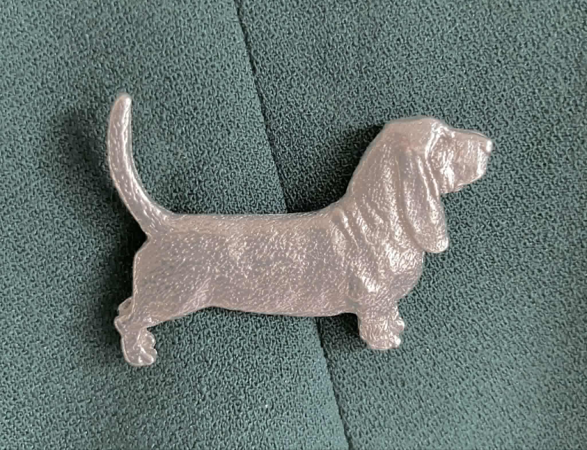 Pin Basset hound - 2