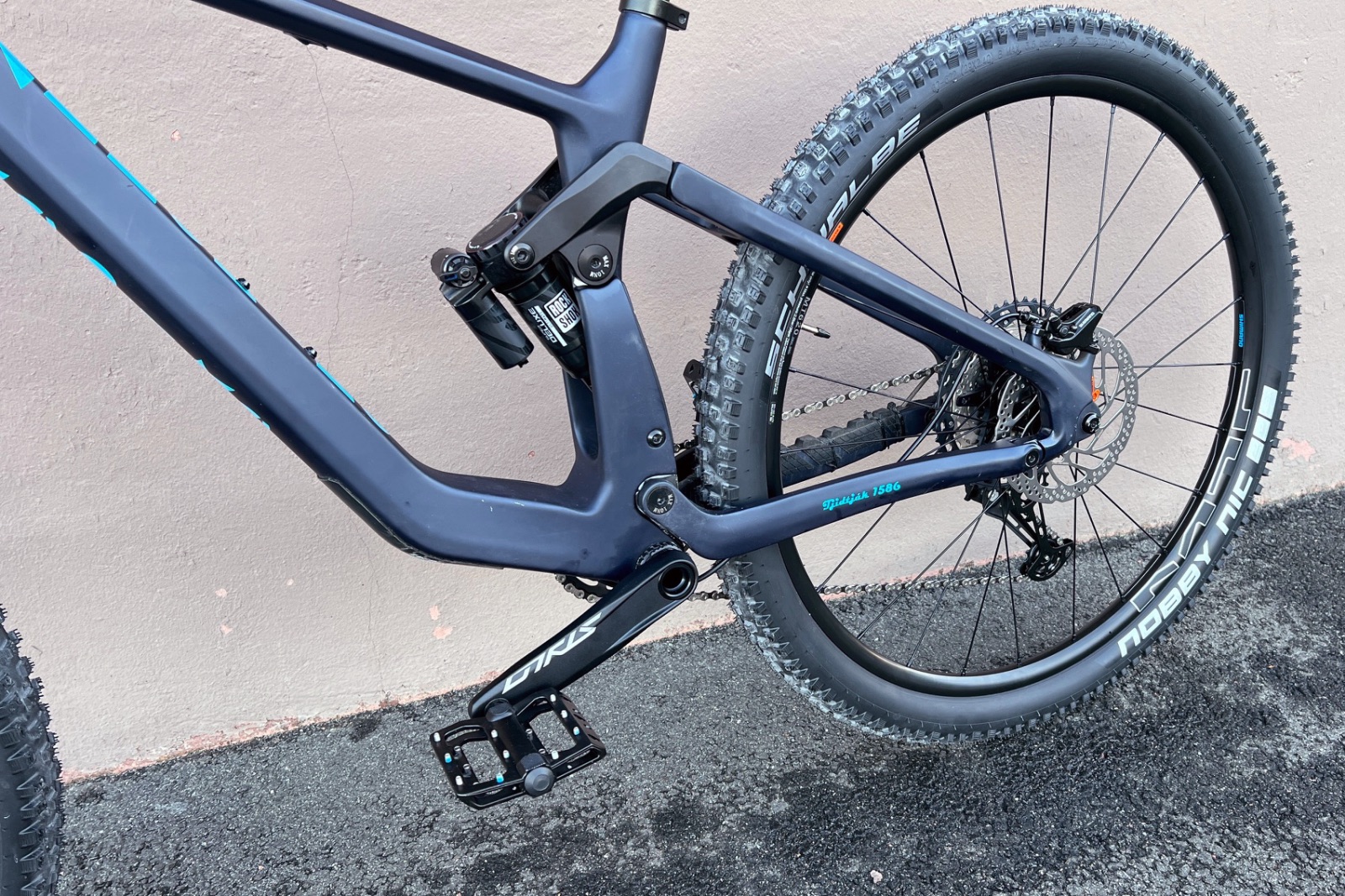 Akkebike - Tjidtják 1586 - Såld - 4