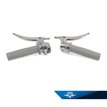 Ausführung Gasgriff:Graues Griffgehäuse NTS-243/CH (mit Gewinde für M6-Spanner).Griffarm aus gepresstem Aluminium ohne Kugel. (1) NTS-202/270Grauer Kunststoffgriff (KS), L=125mmAusführung Getriebegriff:Graues Getriebegriffgehäuse 2-Gang. NTS-643/CH Griffarm aus gepresstem Aluminium ohne Kugel. (1) NTS-643Grauer Kunststoffgriff (KS), L=125mmErläuterung der NTS-GriffbezeichnungGriffarm:1 = Gepresst ohne Kugel2 = Gepresst mit Kugel3 = Gegossen (massiv) ohne Kugel4 = Gegossen (massiv) mit Kugel5 = Schwarzer Kunststoff mit KugelBehandlung, GriffkörperLC = Grau lackiertLS = Schwarz lackiertCH = ChromPL = Poliertes AluminiumFarben, KunststoffgriffeKE = ElfenbeinKS = GrauKSZ = SchwarzKSZ 2 = Schwarz, Version 2 (mit Quadraten)KSZ 3 = Schwarz, Version 3 (mit breiten Streifen)LSZ = Schwarz in Lamellenform (genannt "Maiskolben")