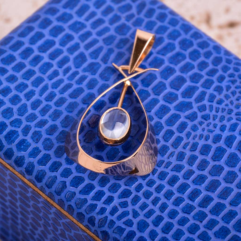 Guldhänge oval med sten, 18k guld, Vintage