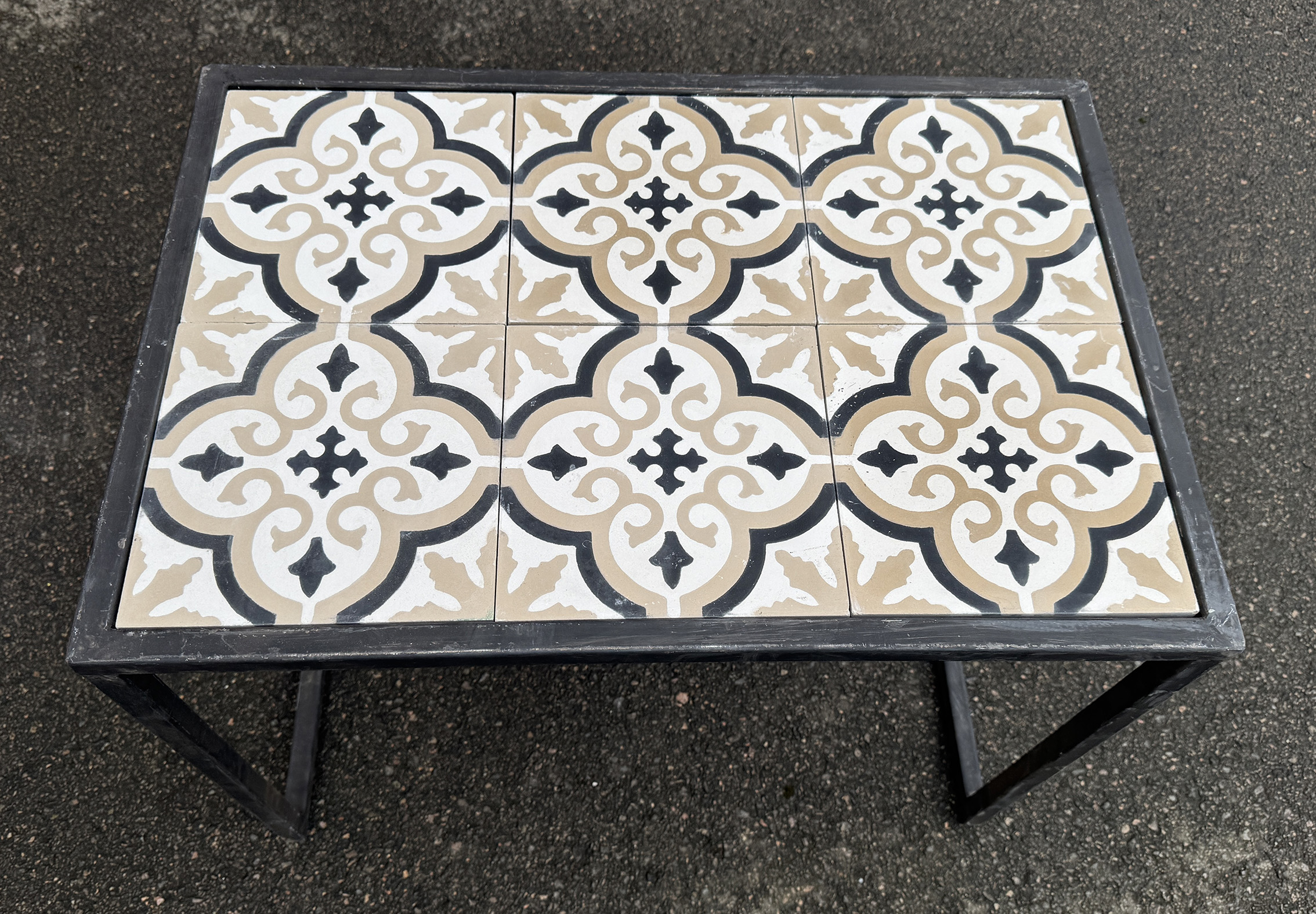 Sidobord med marockanskt kakel- 6 tiles
