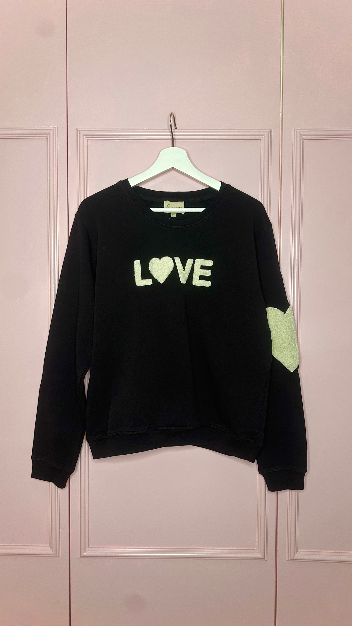 Sweatshirt love black nature