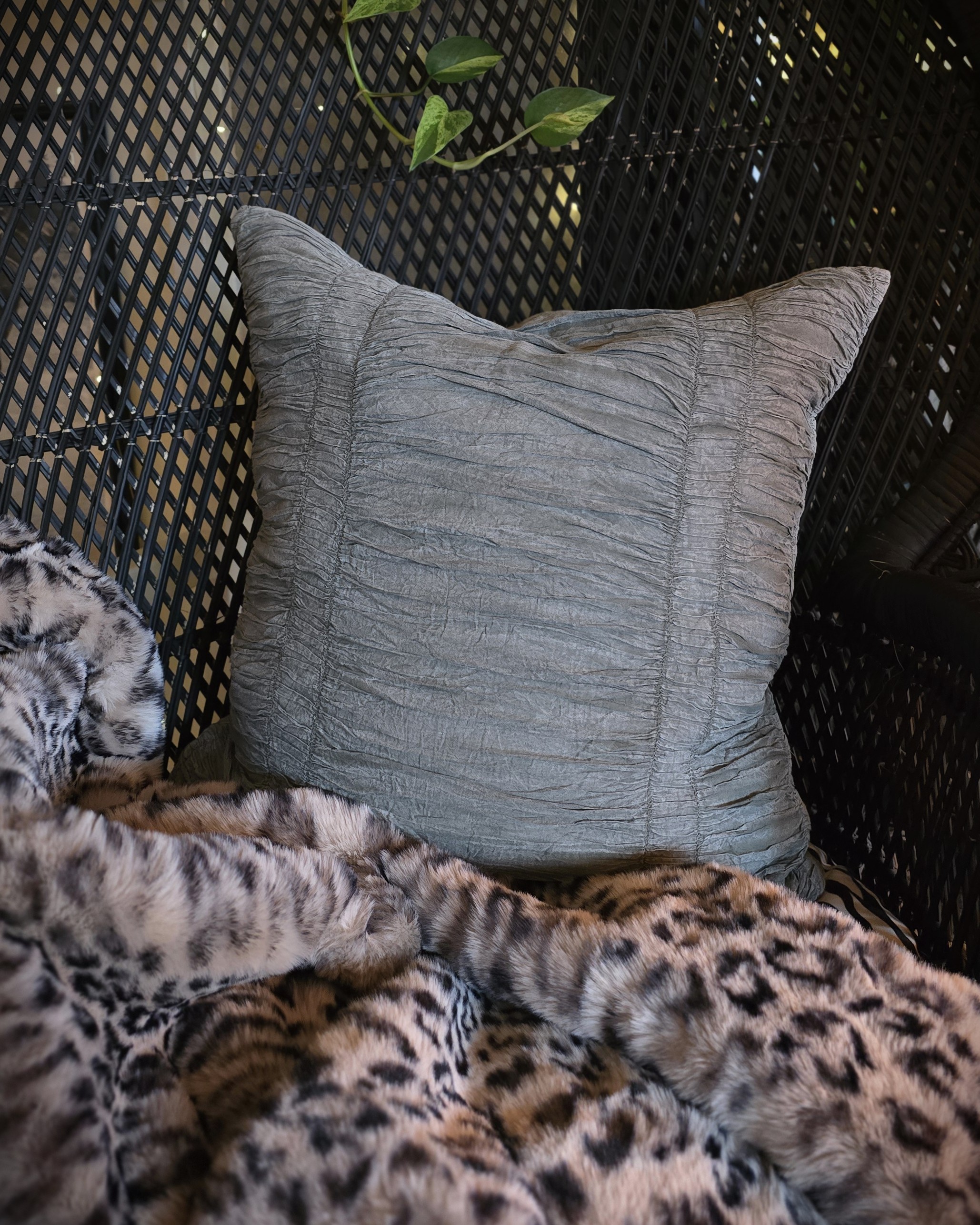 Kuddfodral 45x45 - Crinkled Grey/green