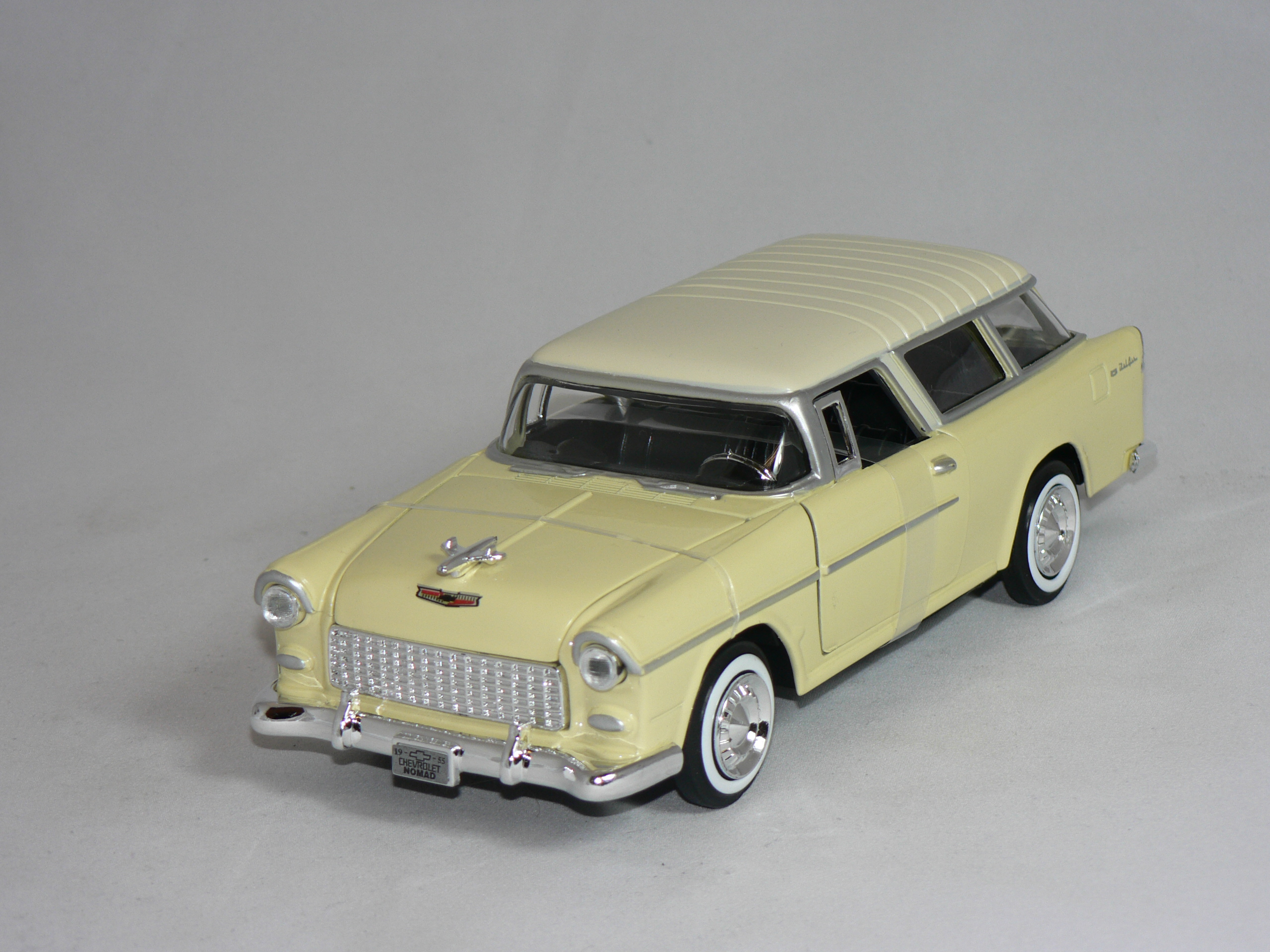 Chevrolet Bel Air Nomad  1955 1:24  Motor Max