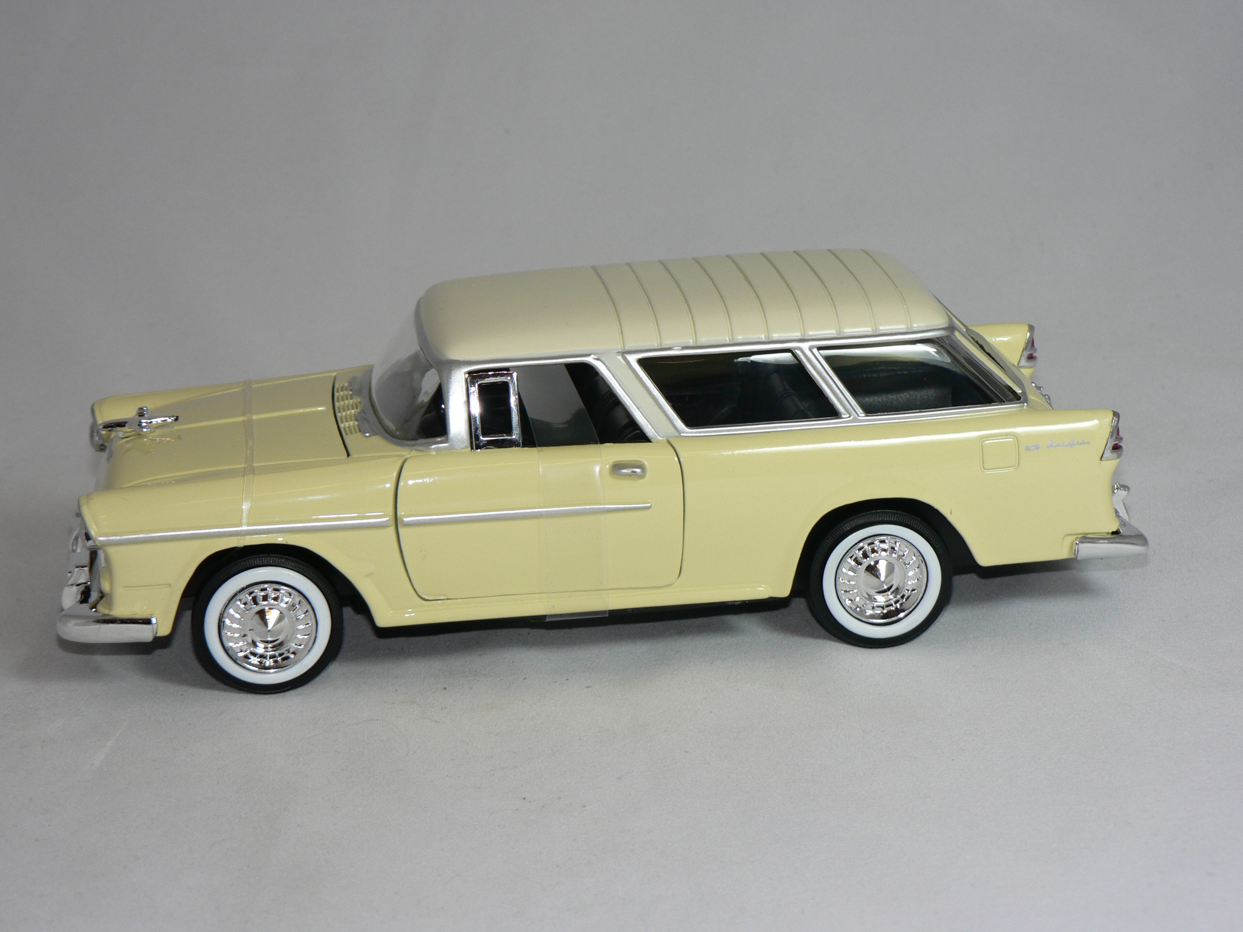 Chevrolet Bel Air Nomad  1955 1:24  Motor Max - 3