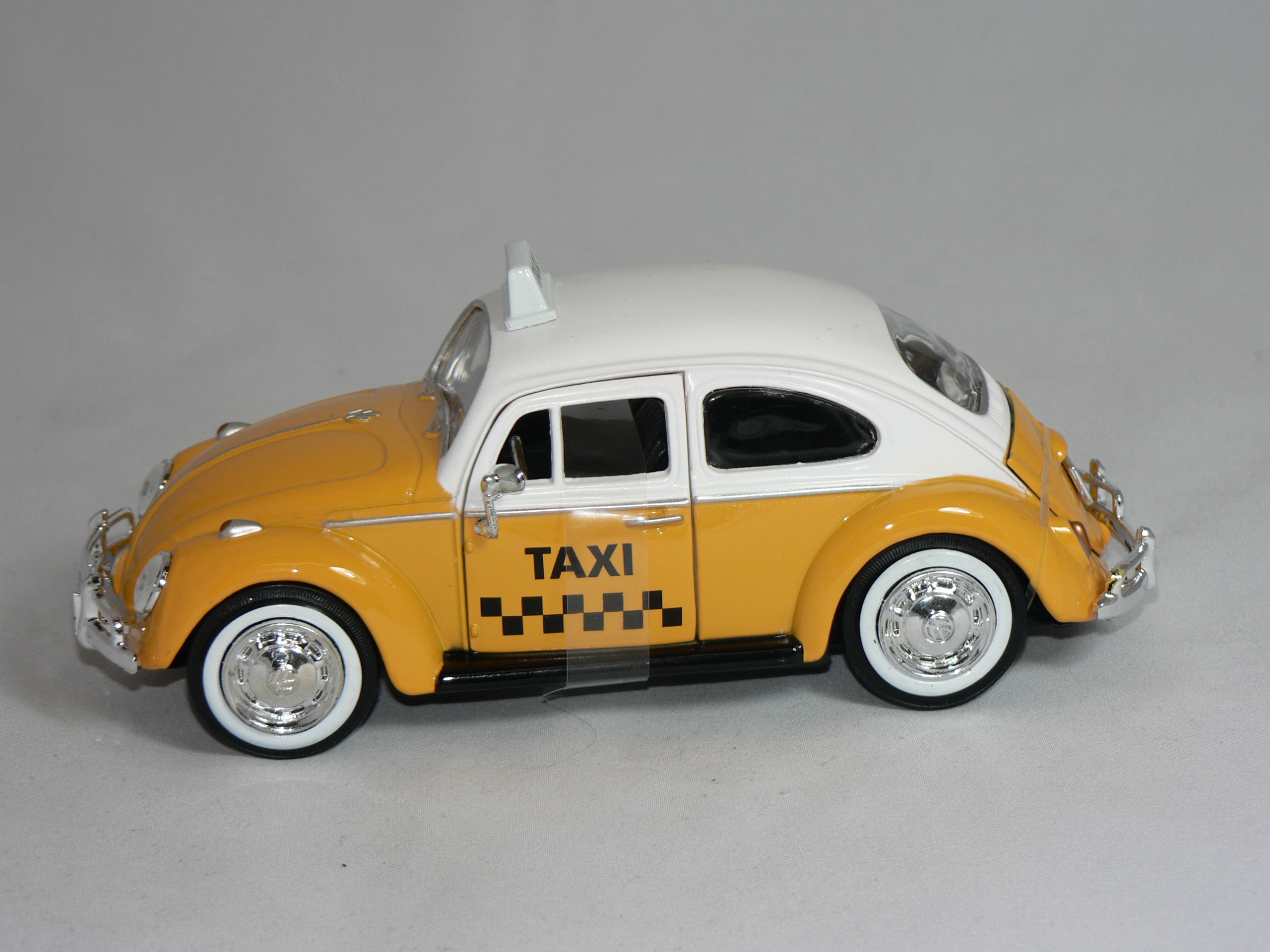 VW  Taxi 1:24  Motor Max - 3