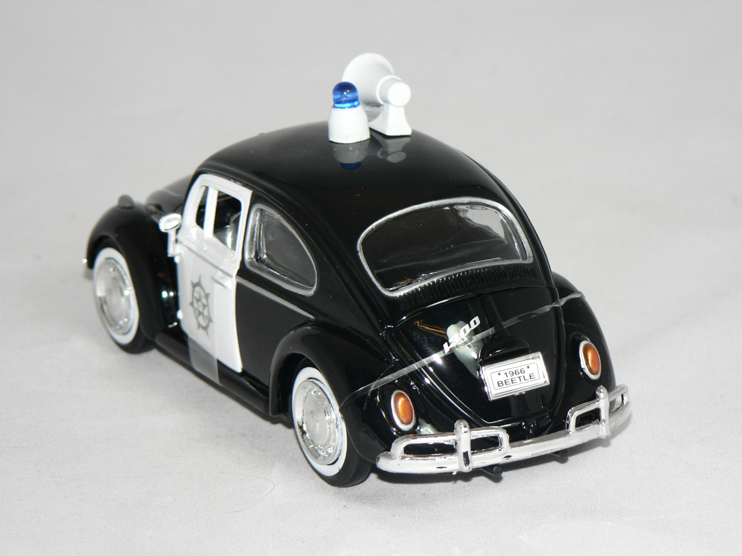VW  Polis  1:24 Motor Max - 2