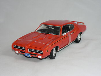 Pontiac GTO 1969  Judge  1:18 Motor Max