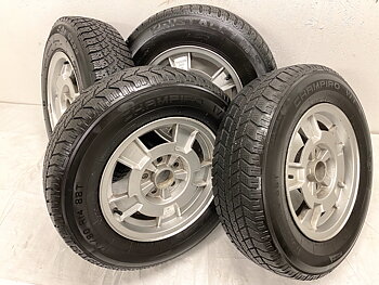Kompletta Vinterhjul Friktion | 14" Volvo 740 240 283075 5x108 5.5x14 ET20 65.1 + 185/70 R14 Däck bör bytas | 3|4|4|4 mm