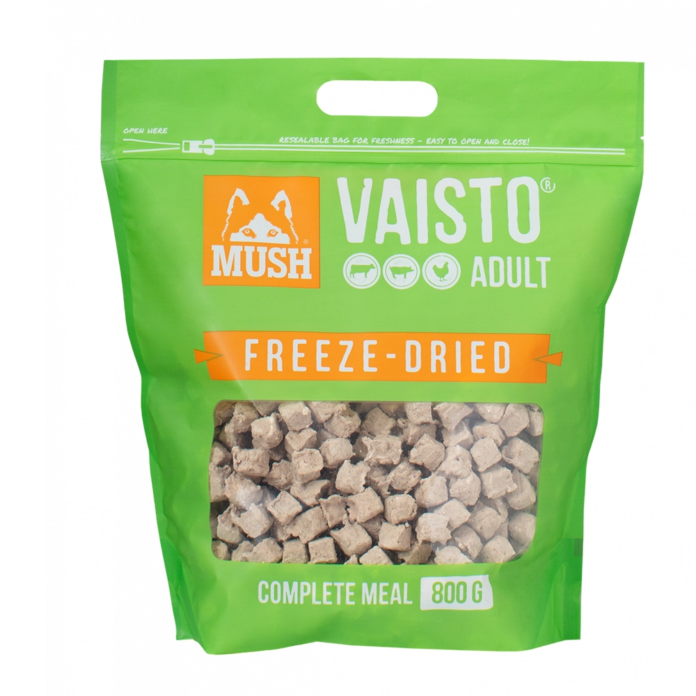 Freeze-dried BARF dog food beef, pork and chicken