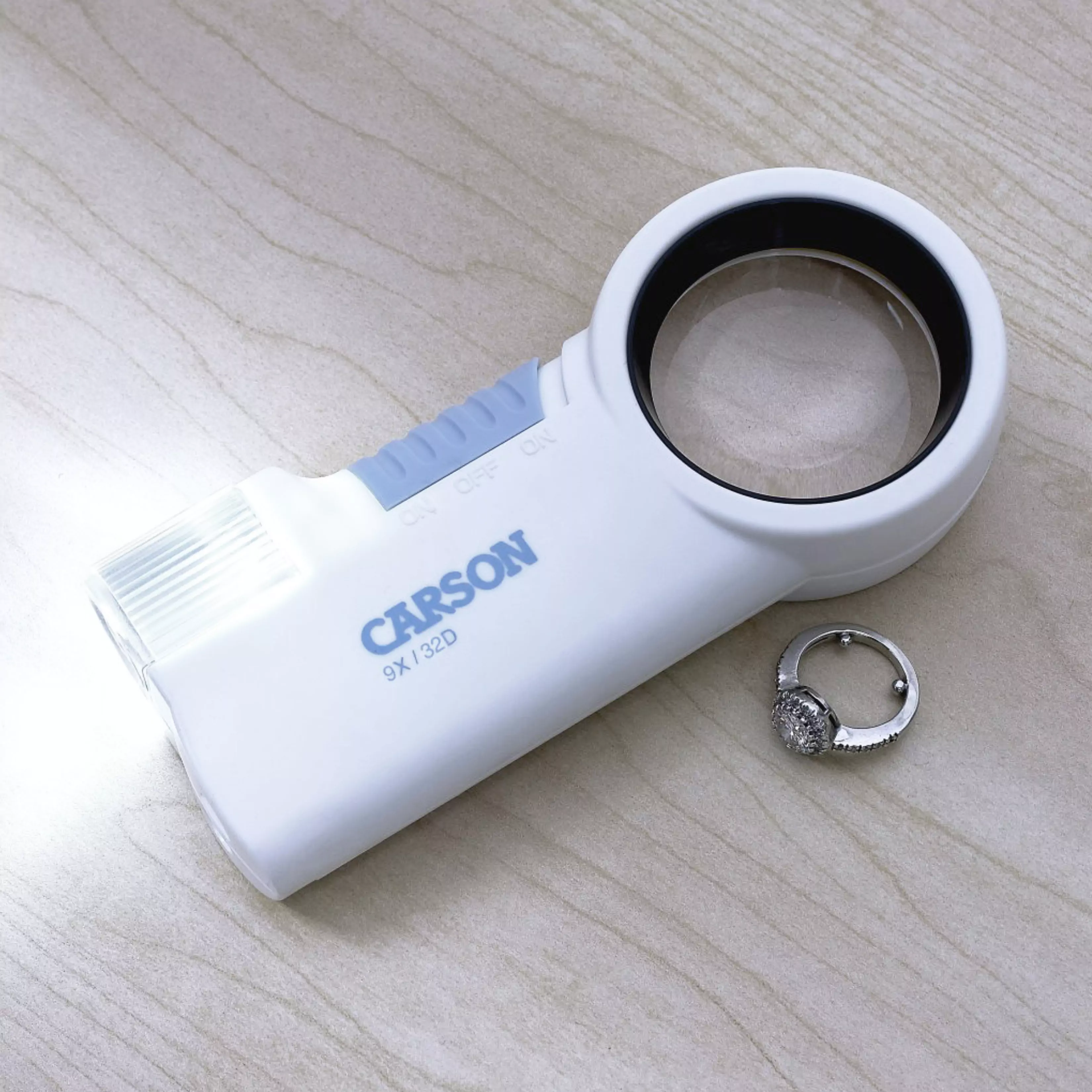 Förstoringsglas med ficklampa MagniFlash  Asfäriskt 9x, 42mm - 6
