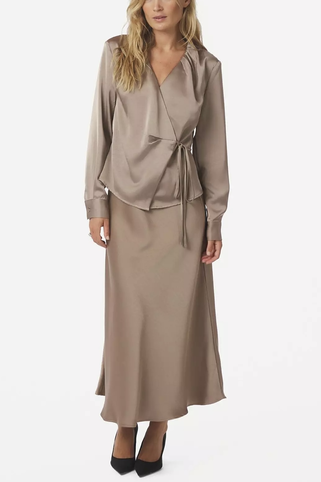 Neo Noir  - Caprina Heavy Sateen Blouse  Dark Taupe - 3
