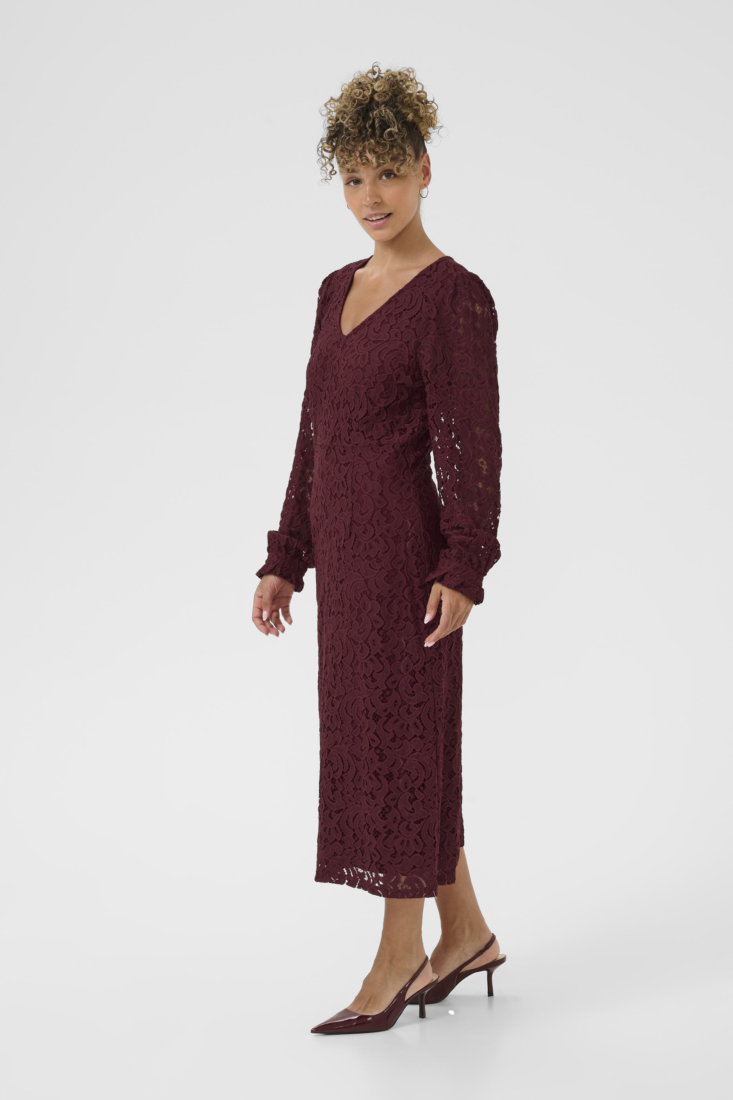 Cream Thit Ebana V-neck Dress Zinfandel - 3