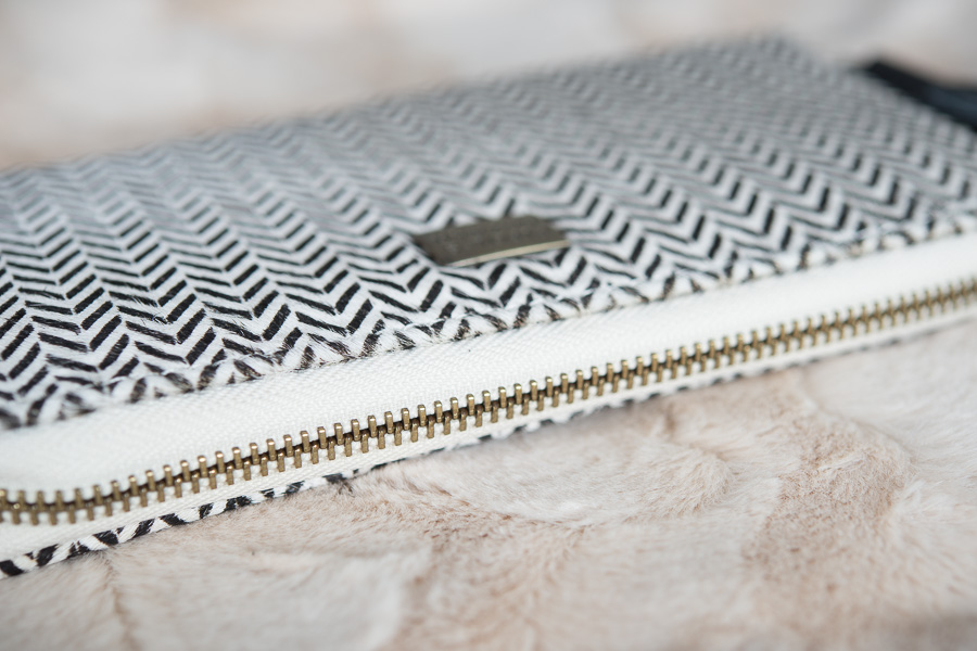 Pipol / Pipol´s Bazaar -  Widy Furry Wallet Arrow Black White - 4