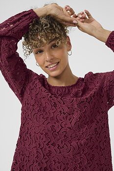 Cream Thit Ebana Blouse Zinfandel