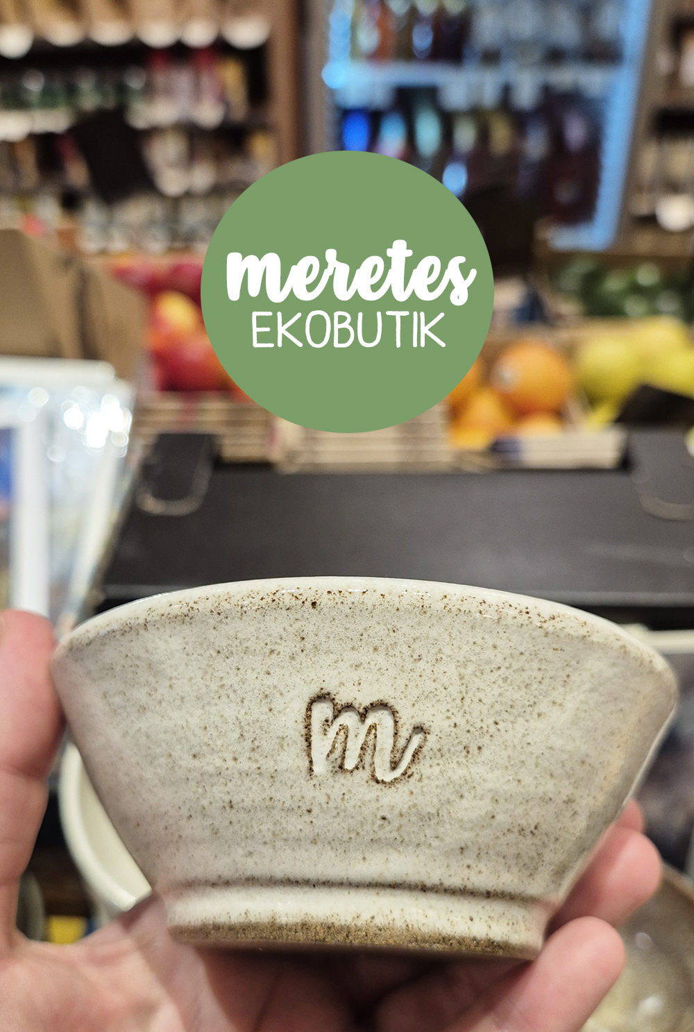 Meretes egna Skål i stengods - vit - handgjord 