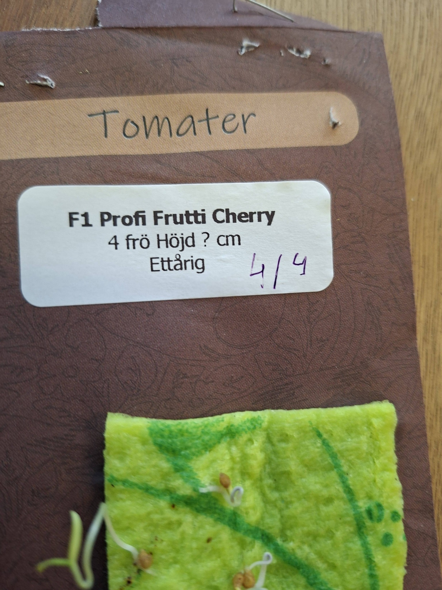 Tomat F1  Profi Frutti Cherry Red  4  frön - 3