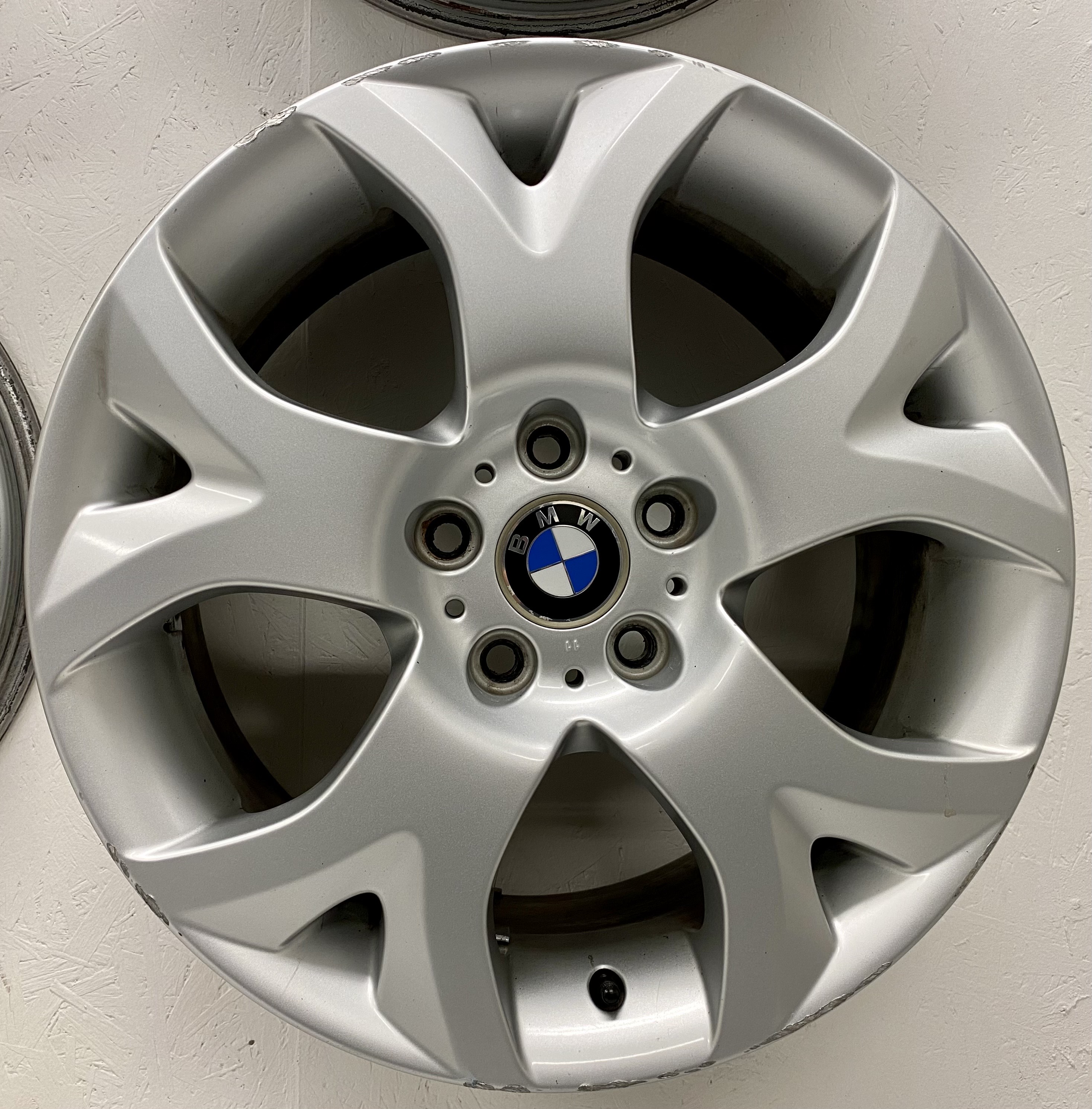 BEGAGNAT | 4 st | 18" BMW X3 E83 Y Spoke ALUFÄLGAR | 2 st 5x120 8x18 ET46 72.6 + 2 st 5x120 9x18 ET51 72.6 - 6