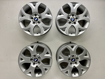 BEGAGNAT | 4 st | 18" BMW X3 E83 Y Spoke ALUFÄLGAR | 2 st 5x120 8x18 ET46 72.6 + 2 st 5x120 9x18 ET51 72.6