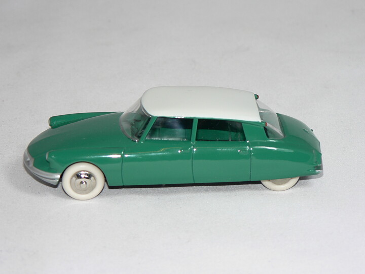 Citroen  DS  19   1964    Dinky Toys