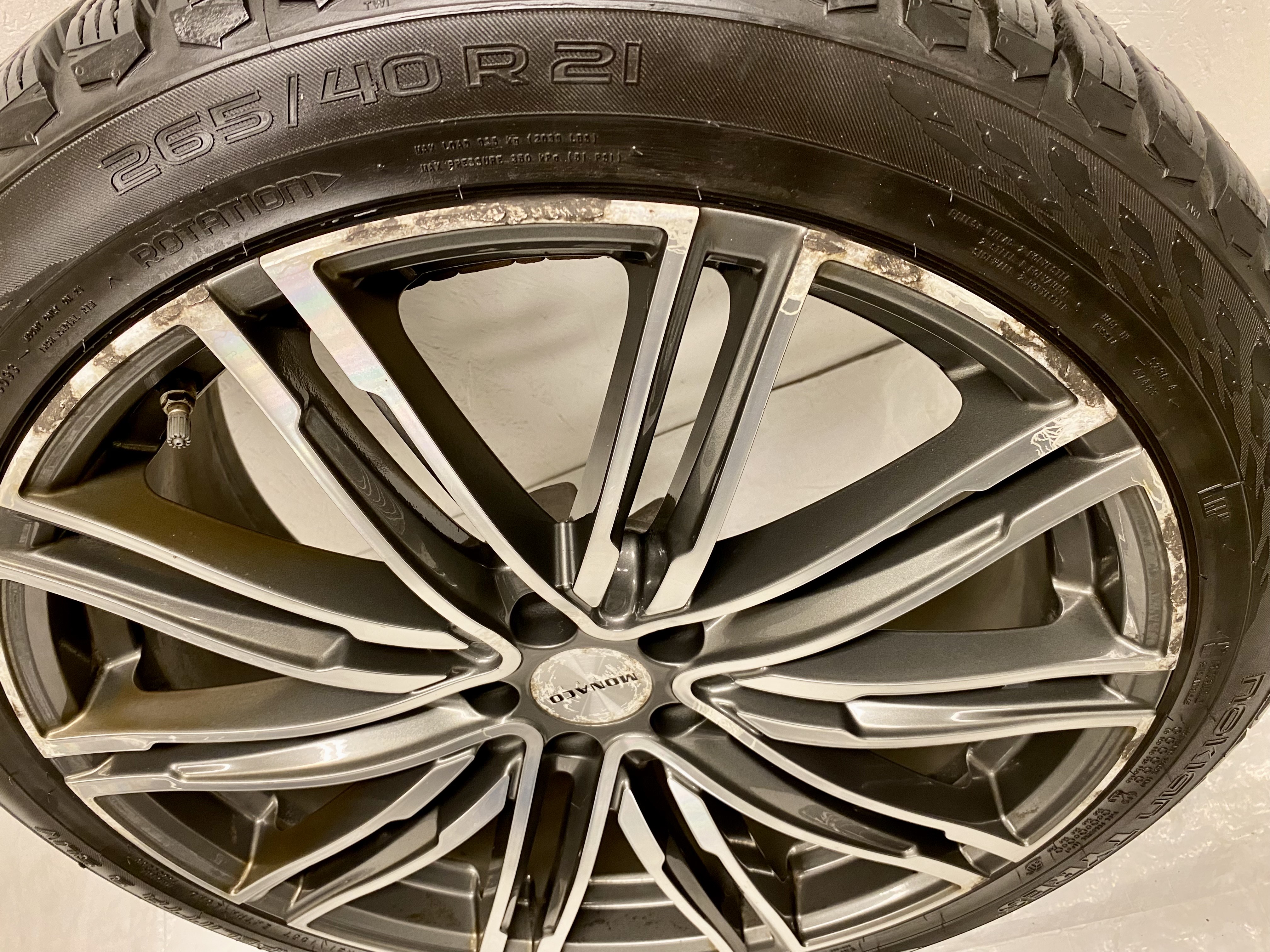 Kompletta Vinterhjul DUBB | 21" Monaco GP2 Porsche Macan S | 2 st 5x112 9.5x21 ET20 66.6 med 265/40 R21 105T XL Nokian Hakkapeliitta 9 SUV | V14-2018 |8|8 mm + 2 st 5x112 10.5x21 ET15 66.6 med 295/35 R21 107T XL Nokian Hakkapeliitta 9 SUV | V14-2018 |8|8 mm - 7
