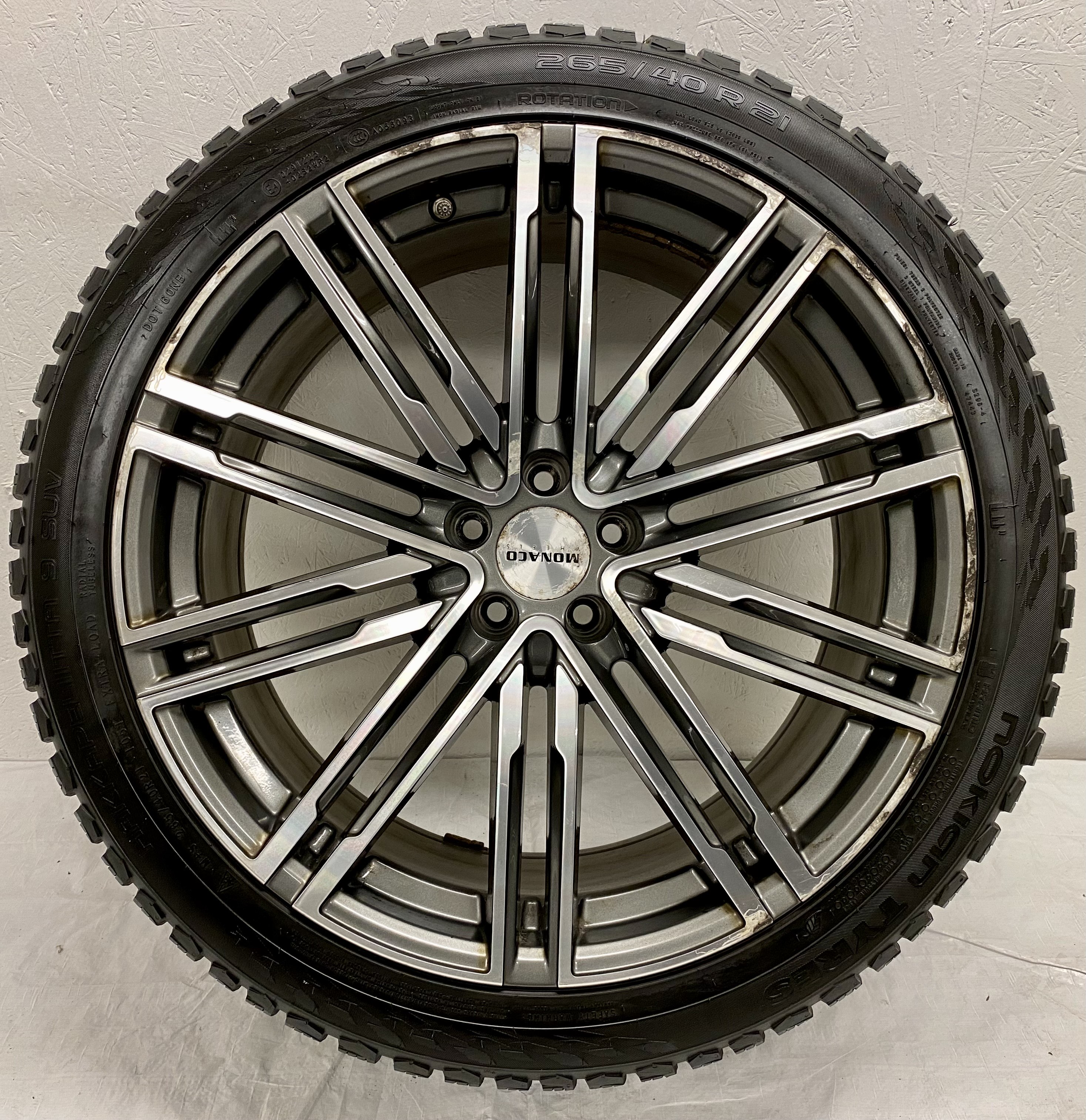 Kompletta Vinterhjul DUBB | 21" Monaco GP2 Porsche Macan S | 2 st 5x112 9.5x21 ET20 66.6 med 265/40 R21 105T XL Nokian Hakkapeliitta 9 SUV | V14-2018 |8|8 mm + 2 st 5x112 10.5x21 ET15 66.6 med 295/35 R21 107T XL Nokian Hakkapeliitta 9 SUV | V14-2018 |8|8 mm - 6