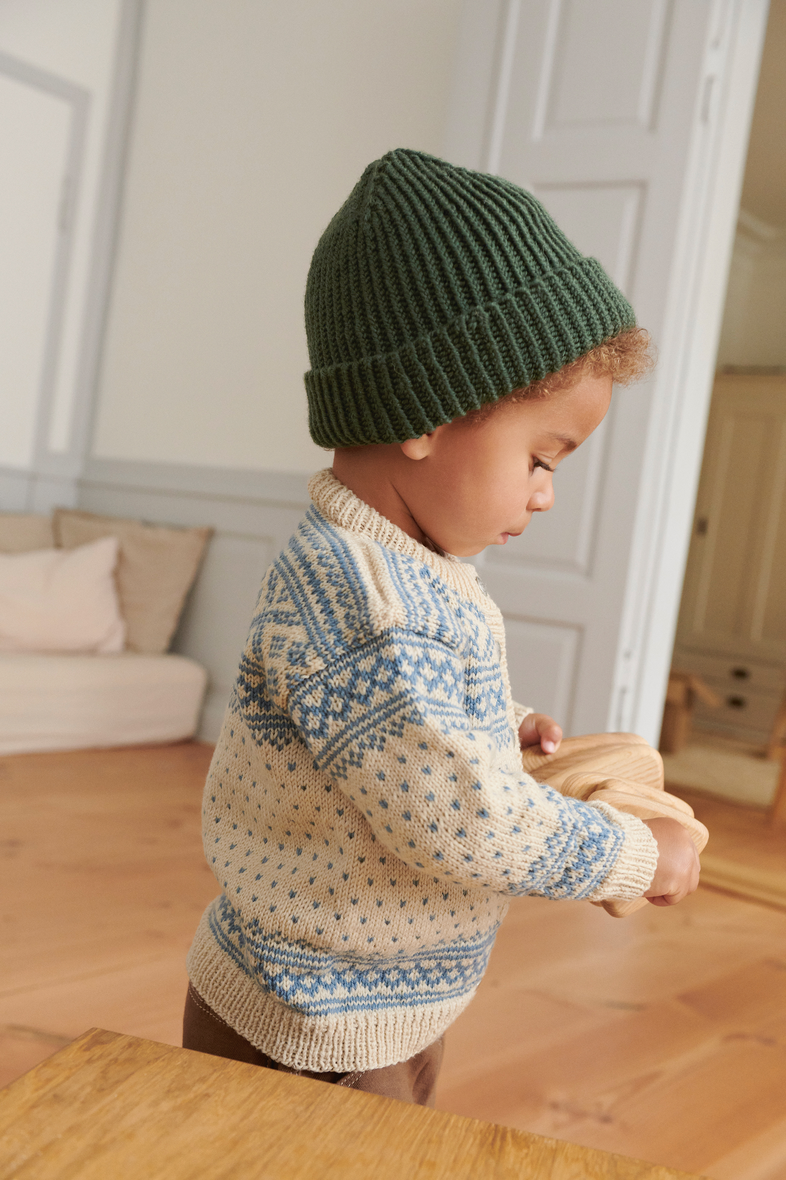 Sandnes Beanie baby 2512_05 (28 m ribb st 3,5)