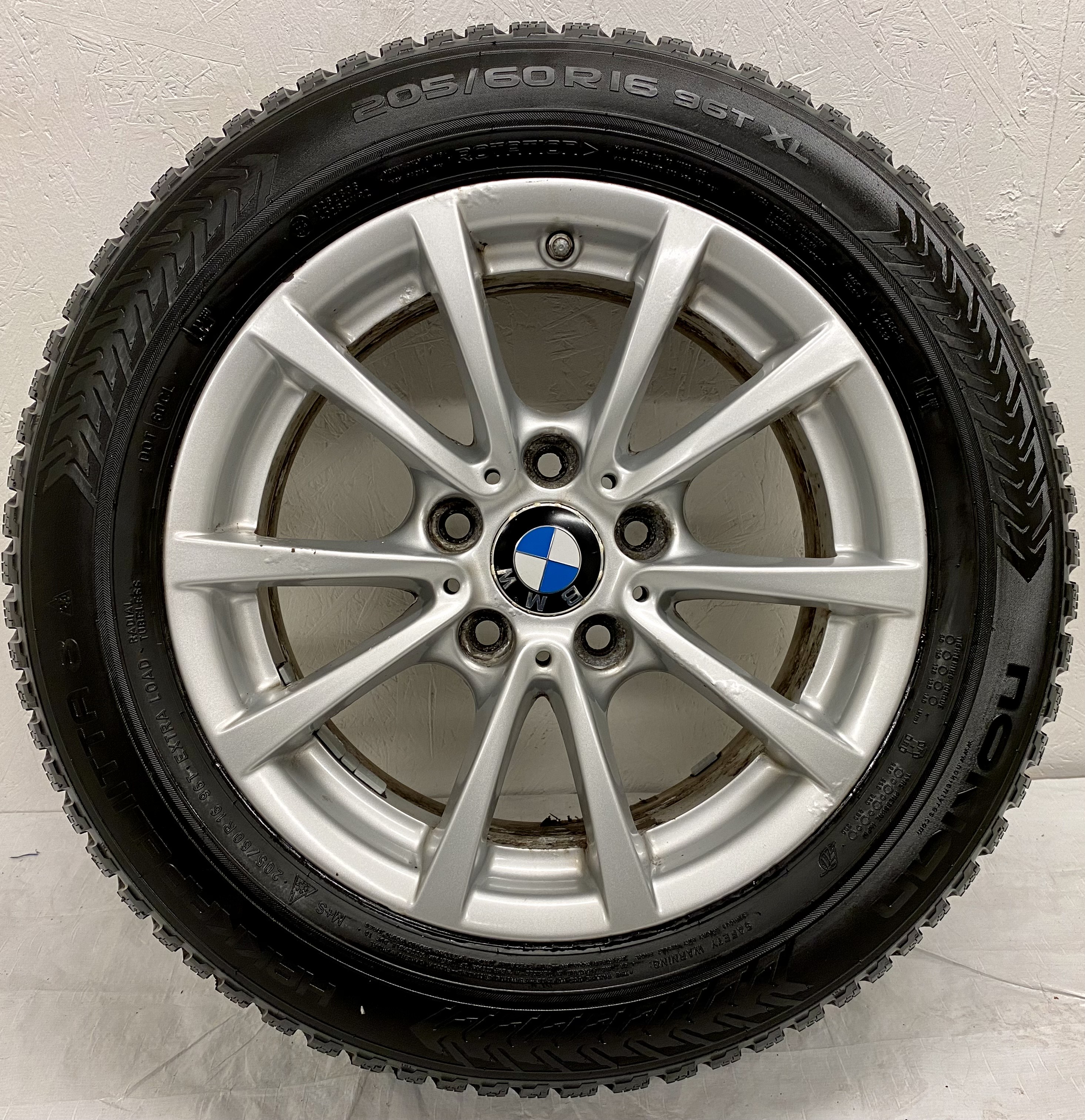 Kompletta Vinterhjul DUBB | 16" BMW F30/F31 6796236 TPMS 5x120 7x16 ET31 72.6 + 205/60 R16 96T XL Nokian Hakkapeliitta 8 | V19-2016 | 8|8|8|8 mm - 6
