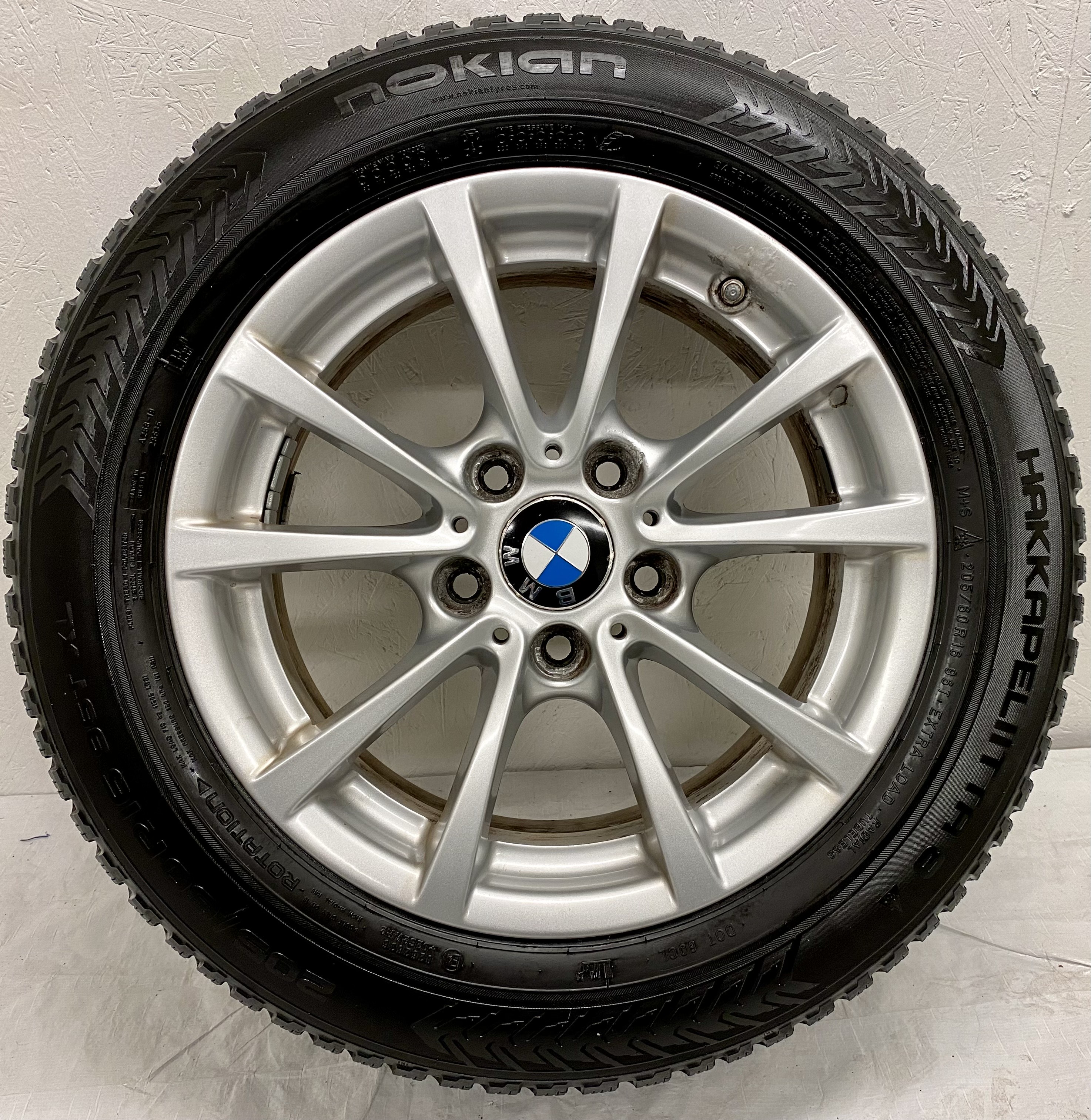 Kompletta Vinterhjul DUBB | 16" BMW F30/F31 6796236 TPMS 5x120 7x16 ET31 72.6 + 205/60 R16 96T XL Nokian Hakkapeliitta 8 | V19-2016 | 8|8|8|8 mm - 4