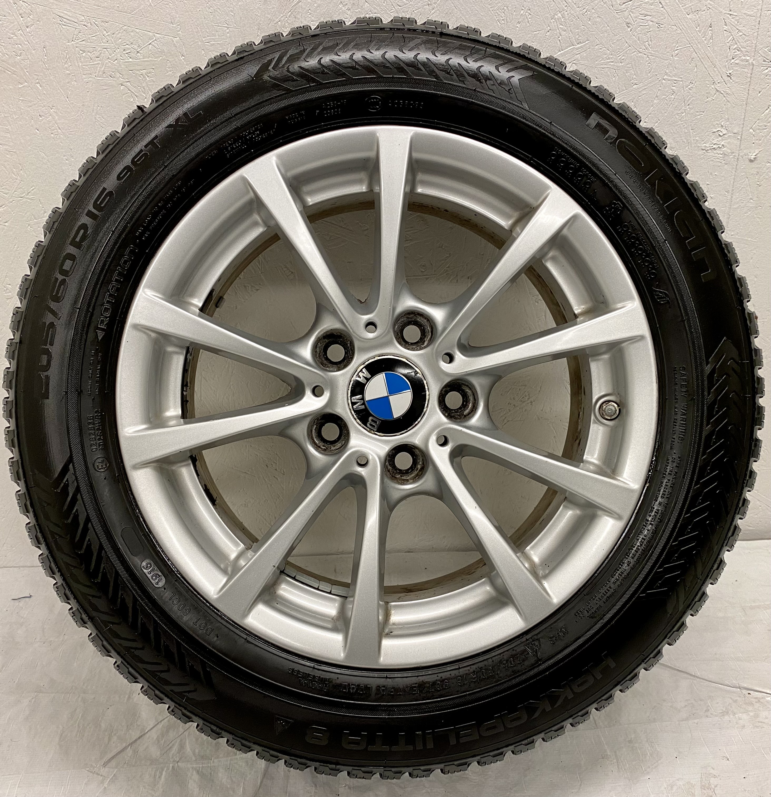 Kompletta Vinterhjul DUBB | 16" BMW F30/F31 6796236 TPMS 5x120 7x16 ET31 72.6 + 205/60 R16 96T XL Nokian Hakkapeliitta 8 | V19-2016 | 8|8|8|8 mm - 9