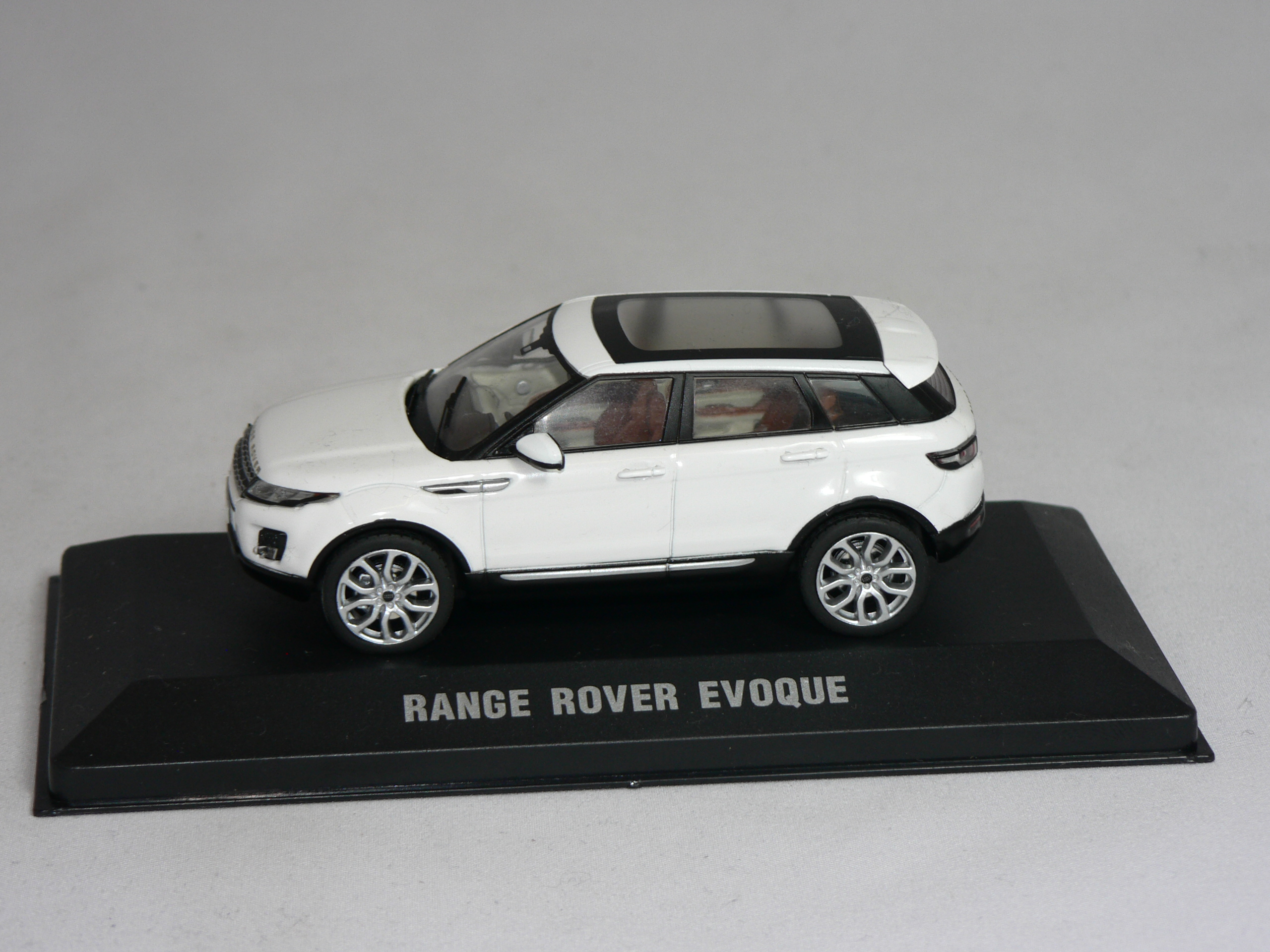 Land Rover Evoque  1:43  Land Rover - 3
