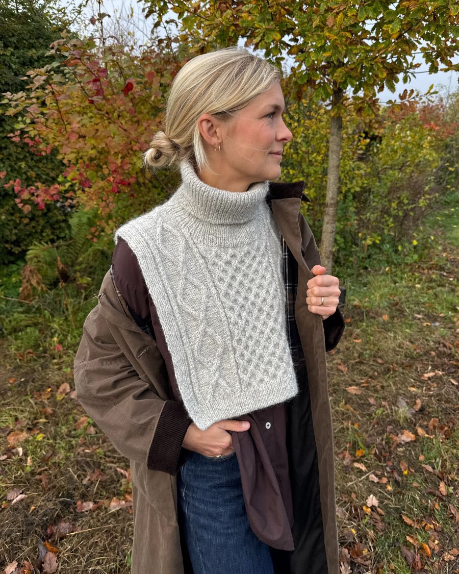 PetiteKnit Dagmar Neck (25 m struktur st 3,5) - 4