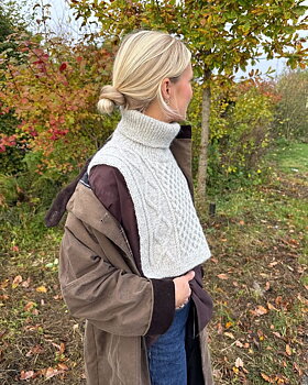 PetiteKnit Dagmar Neck (25 m struktur st 3,5)