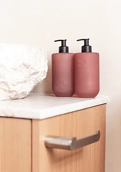 Smith &amp; Co Blush Rose &amp; Blackberry Wash