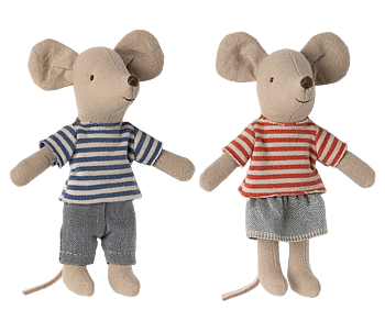 LouiMax and Stella Little brother and sister mice