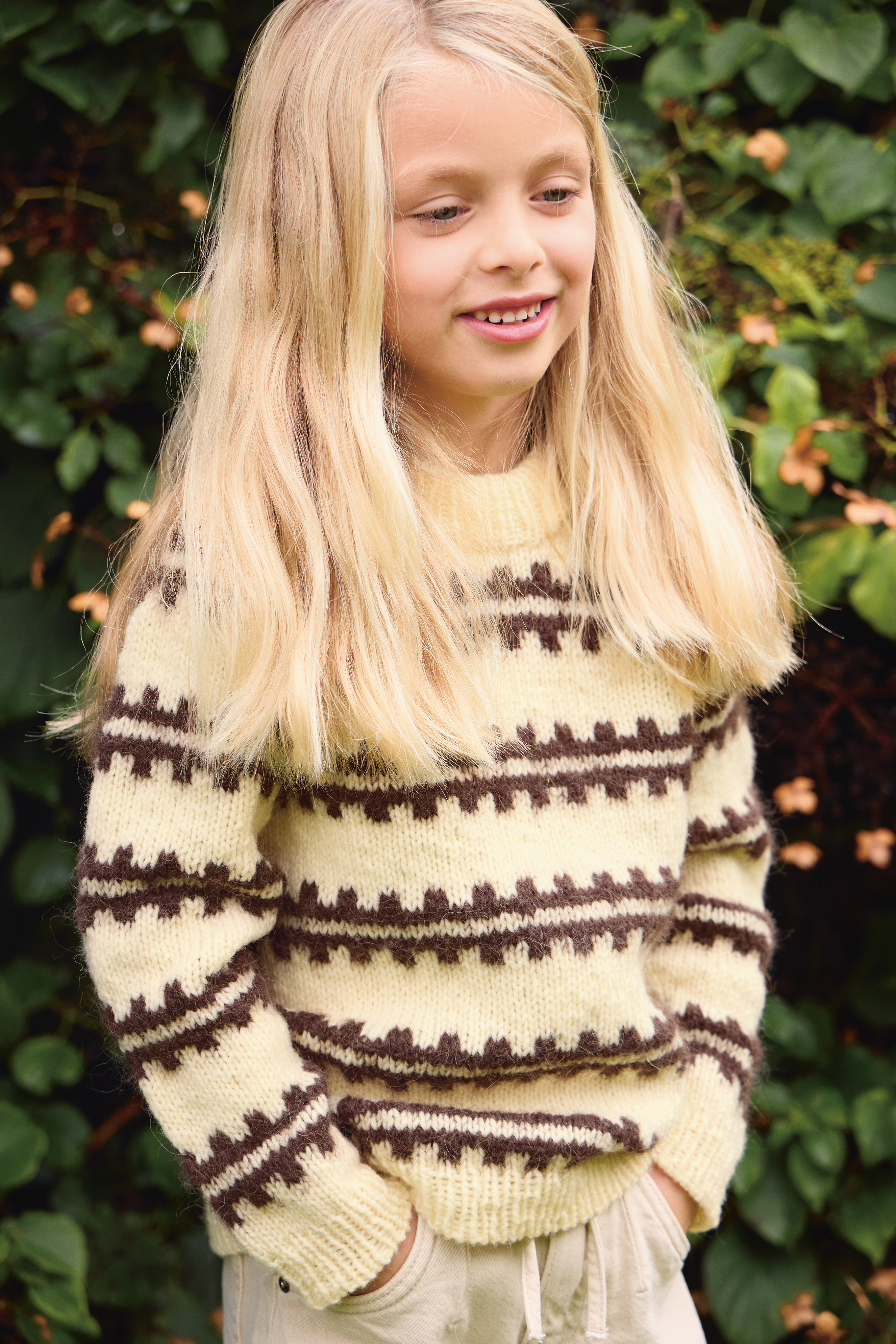 Sandnes Ridge Sweater Junior 2513_03 (17 m flerfärgsstick st 4,5) - 4