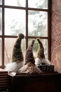 Wikholm Form Tomte  Melker Brun Liten