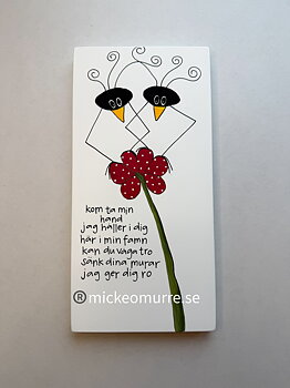 Kom ta min hand jag håller i dig här i min famn kan du våga tro sänk dina murar jag ger dig. ro