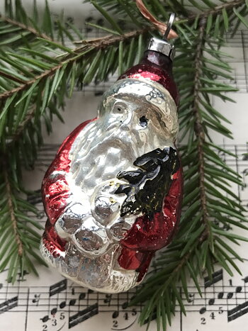 GAMMAL TOMTE AV GLAS