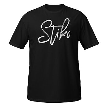 Mjuk svart t-shirt i klassisk modell med vit Stiko-logga på bröstet. Finns i storlekarna: S–3XL. Material: 100 % bomull.