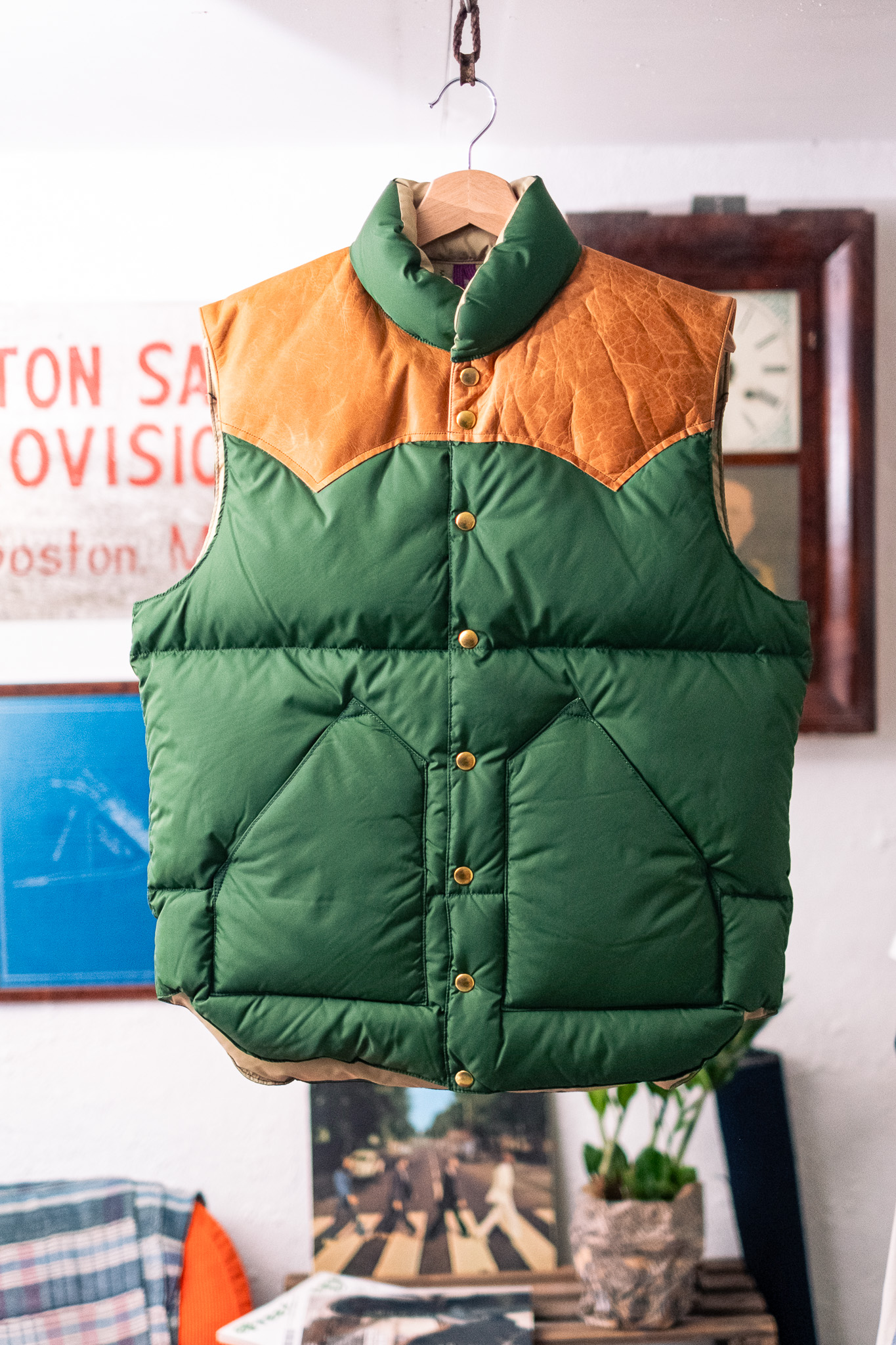 Warehouse x Rocky Mountain - Nylon Down Vest Bottle Green