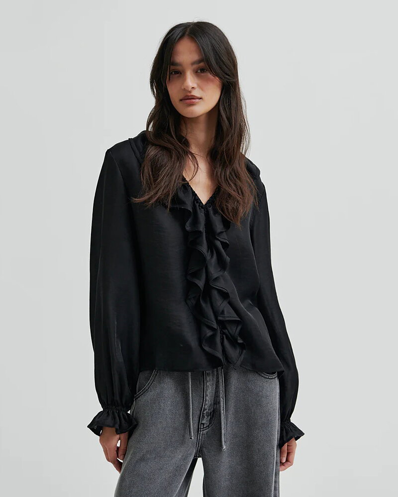 Blus Saggie volang fram svart