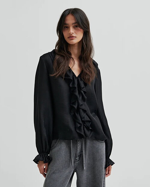 Blus Saggie volang fram svart